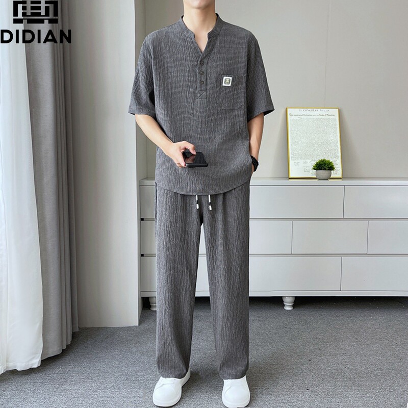 Old Money Style Summer Short-Sleeved Stand-Up Collar Suit for Men, Casual High-End Ice Silk T-Shirt and Long Pants Two-Piece Set, Loose Men's Clothing Old Money Style Summer Short-Sleeved Stand-Up Collar Suit for Men, Casual High-End Ice Silk T-Shirt and Long Pants Two-Piece Set, Loose Men's Clothing