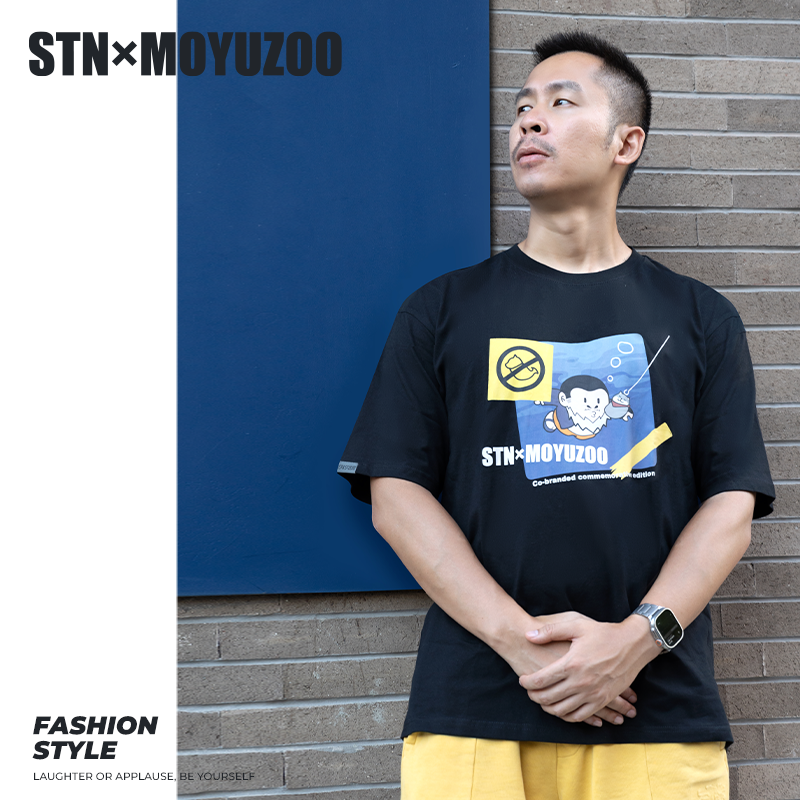 STN × MOYUZOO ピュアコットン トレンディ 半袖Tシャツ、クルーネック、カジュアル、ゆったりフィット、2人乗りレースに最適