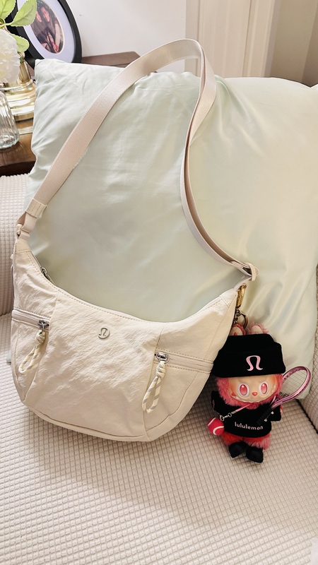 Canadian Direct Mail Lululemon Slouchy Bag Croissant Bag Crossbody Bag Dumpling Bag