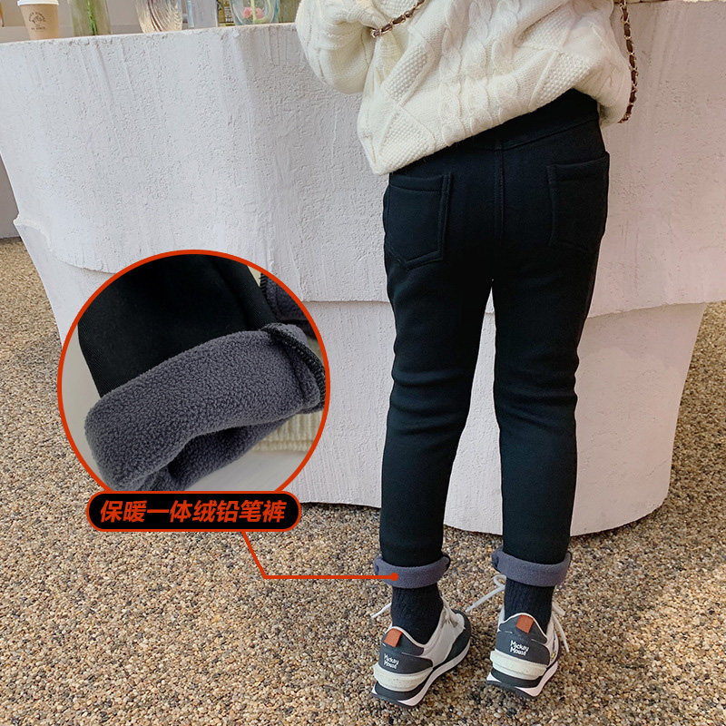 Girls' pants autumn and winter children's plus velvet thickened pencil pants baby slim black one-piece velvet cigarette pants underwear