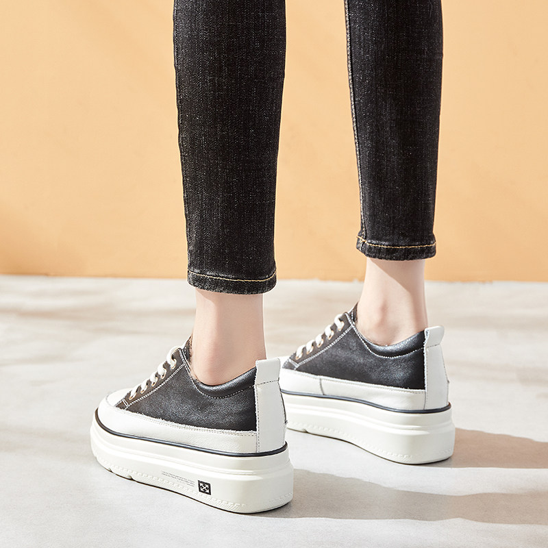 Small white shoes women's 2022 new autumn and winter plus velvet cotton shoes thick-soled sponge cake inner heightening plush shoes explosion style beanie women's shoes