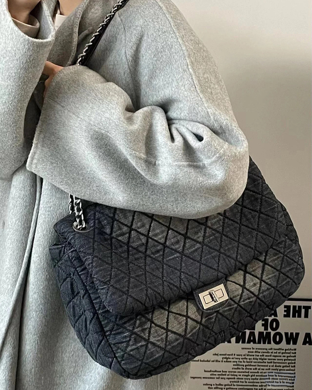 2026 New Trendy Ink-Dyed Denim Hobo Bag with Quilted Chain, Short-Trip Crossbody Autumn/Winter Shoulder Bag