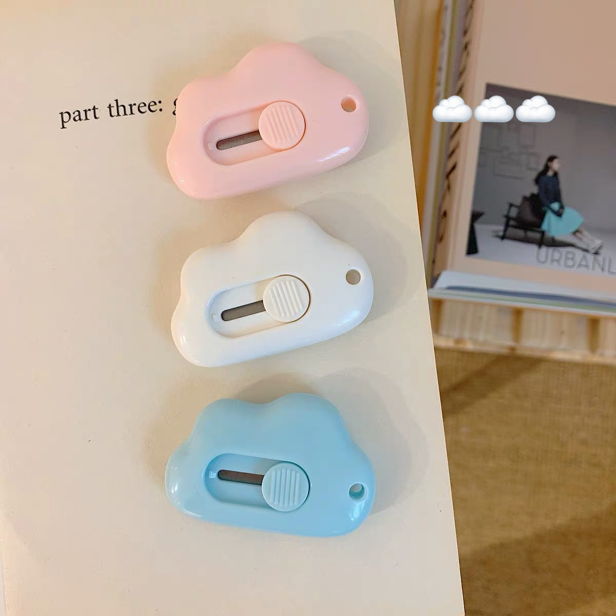 Girl heart screening room Mini cloud art knife Unpacking express package Portable box opener knife