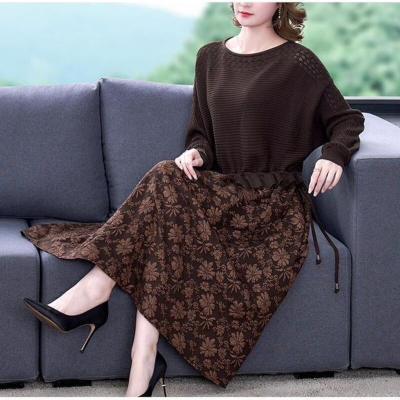 New Sweater Dress for Mothers, Plus-Size Knitwear, Mid-Length Over-The-Knee Dress, High-End Patchwork Autumn and Winter Base Shirt