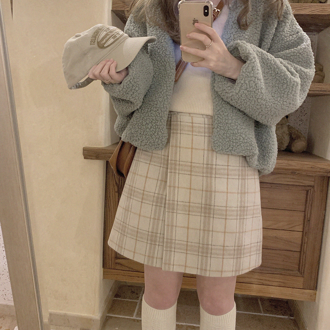 Vintage retro girl dark beige plaid A-line skirt H