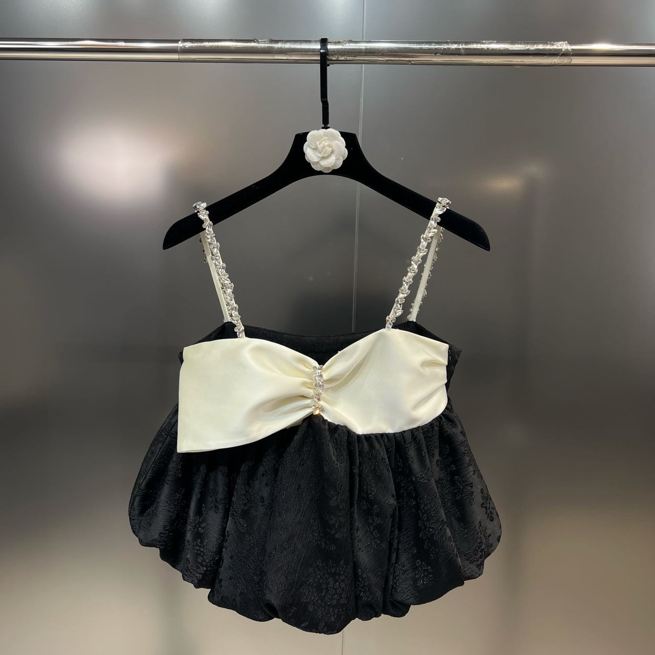 Net red grapefruit MM2022 autumn diamond-studded thin shoulder straps with big bow decoration dark fluffy doll straps