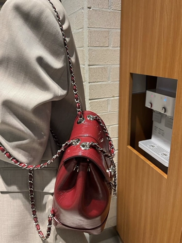 В поисках официального уполномоченного кардинала Красная Корея Маленький благовоний цепной цепь масла.