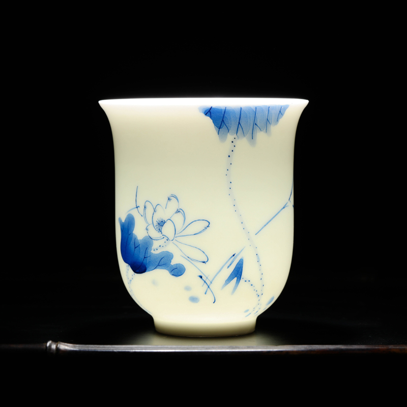 Offered home - cooked in jingdezhen blue and white porcelain cups tea kungfu sample tea cup checking ceramic masters cup to use single CPU