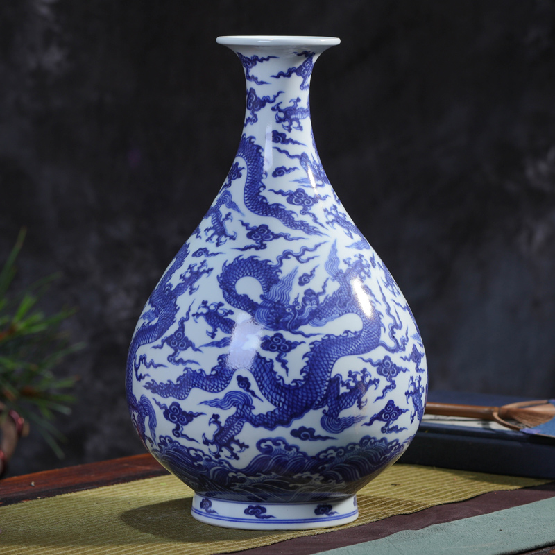 Offered home - cooked hand - made of blue and white porcelain in jingdezhen porcelain vase furnishing articles home furnishings checking ceramic art collection