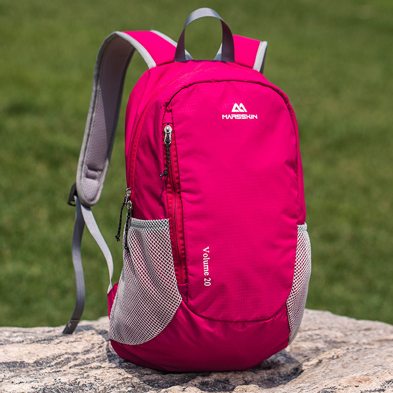 Outdoor new male and female shoulder bag hiking leisure and light carry-bag anti-throwing water multi-functional portable package