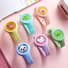 抖音卡通儿童发光驱蚊手环闪光手表