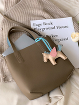 Immediately rich object platinum Kelly bag decorated with hand-stitched tasseled pony Macron wing charm