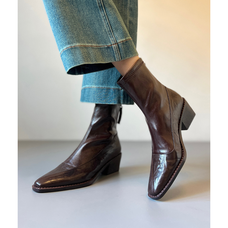 Sixwoo Retro Square-Toe Chunky Heel Short Boots Genuine Leather Patchwork Chelsea Boots Women's Versatile Black Boots New Style Sixwoo Retro Square-Toe Chunky Heel Short Boots Genuine Leather Patchwork Chelsea Boots Women's Versatile Black Boots New Style