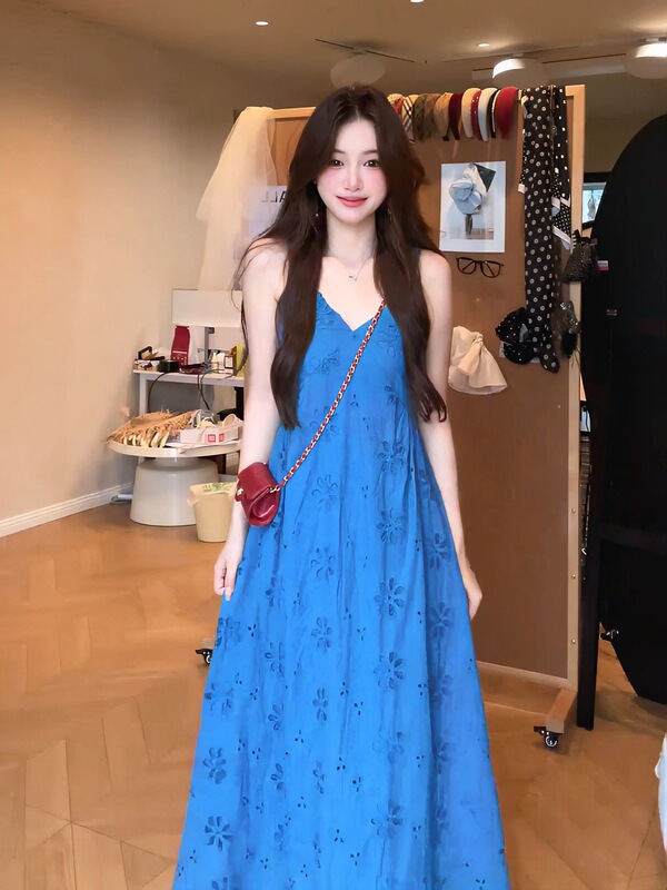 French-Style Klein Blue Hollow-Out Spaghetti Strap Dress for Women, Summer 2026 New Model, Age-Reducing, Slimming, Elegant, Stunning Long Dress