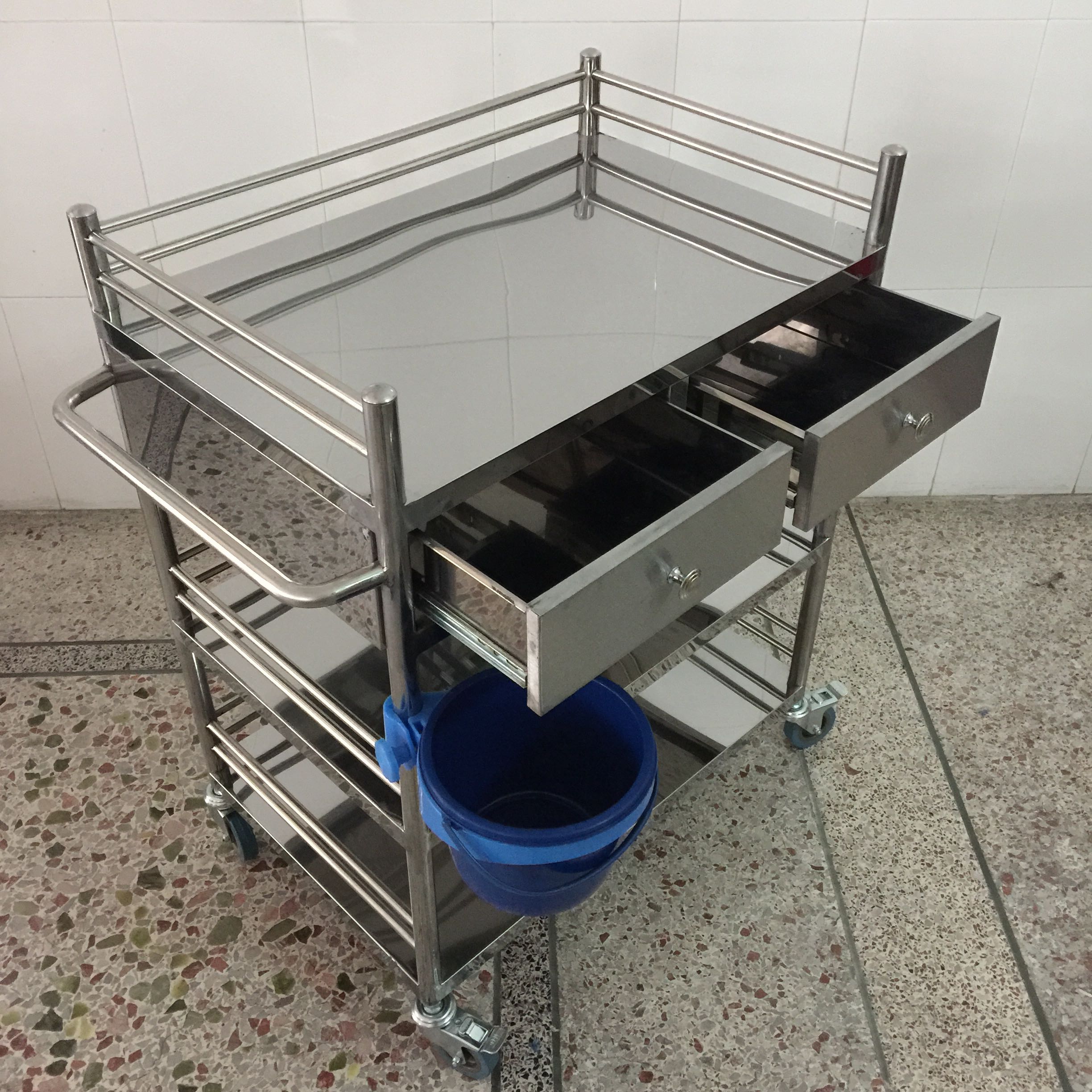 Stainless steel medical car medical treatment car surgery trolley beauty salon instrument car storage car thickened rescue car