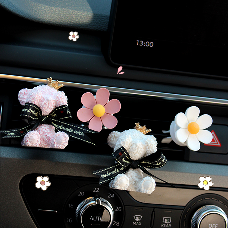 Small D Bear On-board Incense Perfume Creative Air Outlet Decoration Girl Personality Car Accessories Car Interior Goods Hem