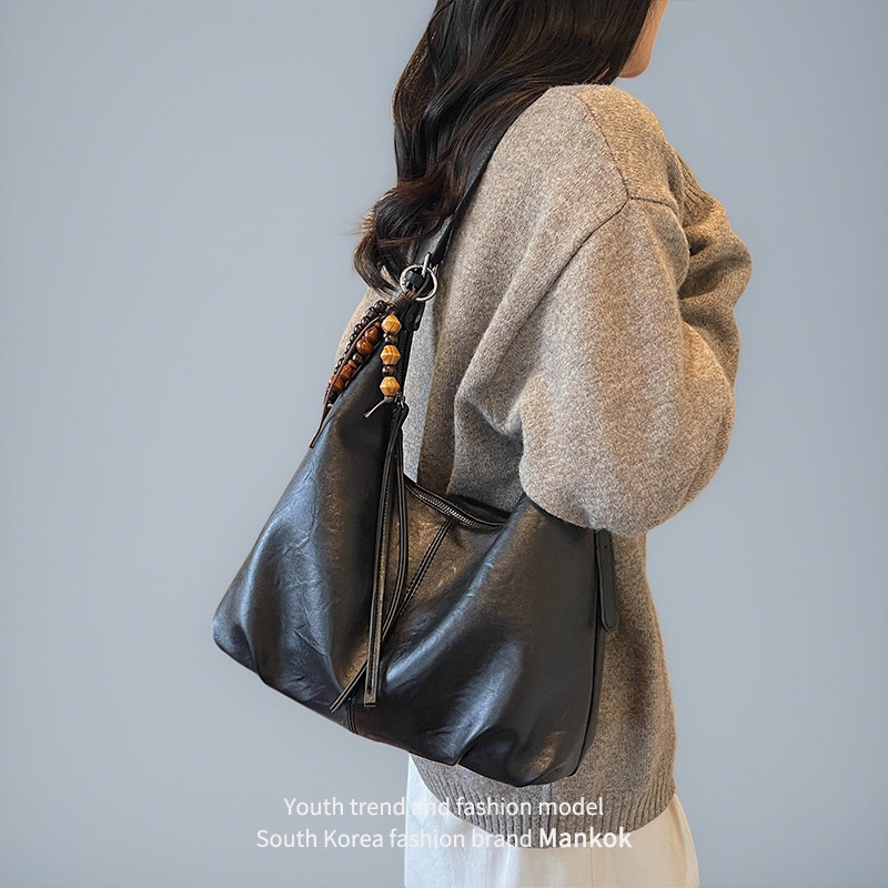 Женская сумка-тоут Mankok большой емкости для подмышек, новинка 2026 года, легкая роскошная нишевая сумка-мессенджер высокого класса для пригородных поездок, тренд