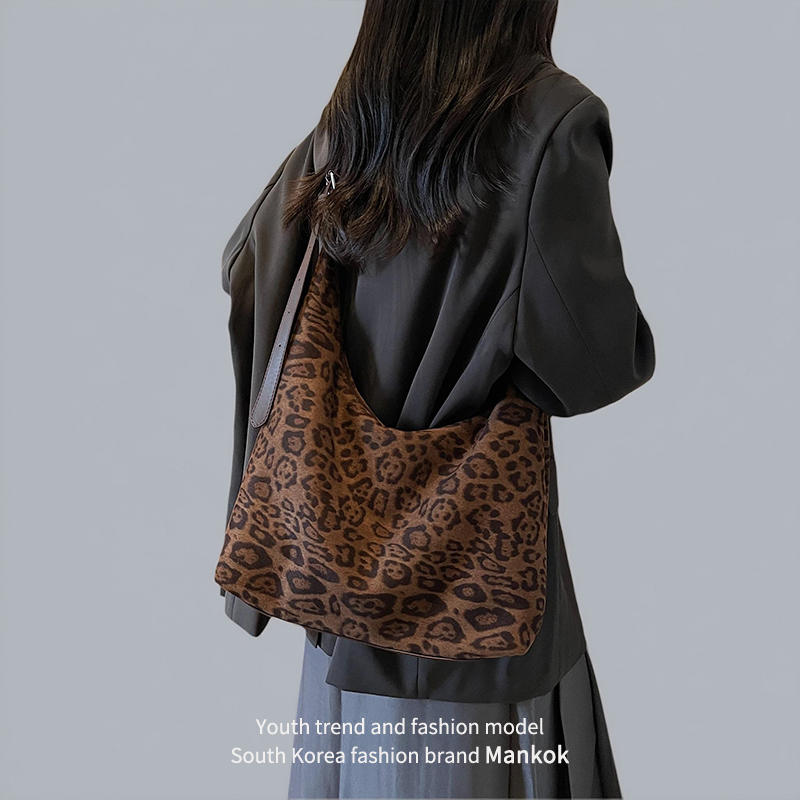 Mankok Leopard Print Bag for Women, Large Capacity, New Autumn and Winter Suede Single Shoulder Bag, Casual Commuting Tote Bag