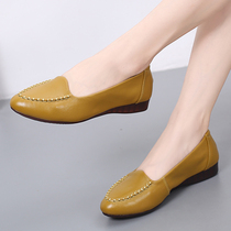 Spring thin section genuine leather womens single shoe big code One foot pedal flat-bottomed bean shoe tip small leather shoes low heel soft bottom Mom shoes