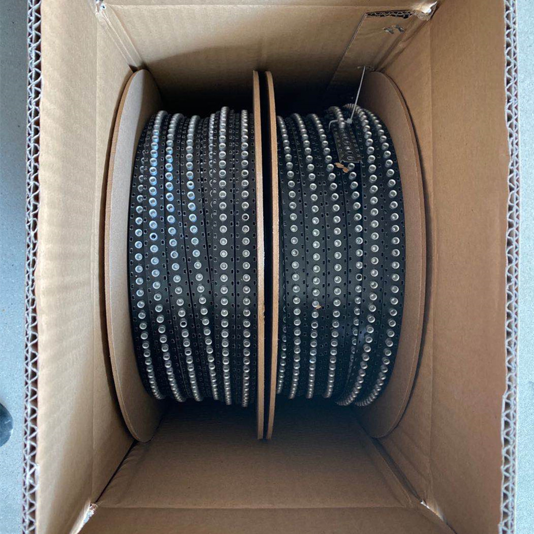 Mother Trunking Material Belt Type Self Punch Rivet Bereck Wearing With Rivet Busbar Assembly Rivet Diameter 5 3 Mm.