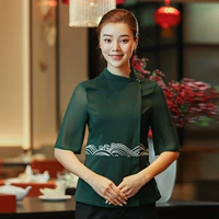 Зеленая футболка