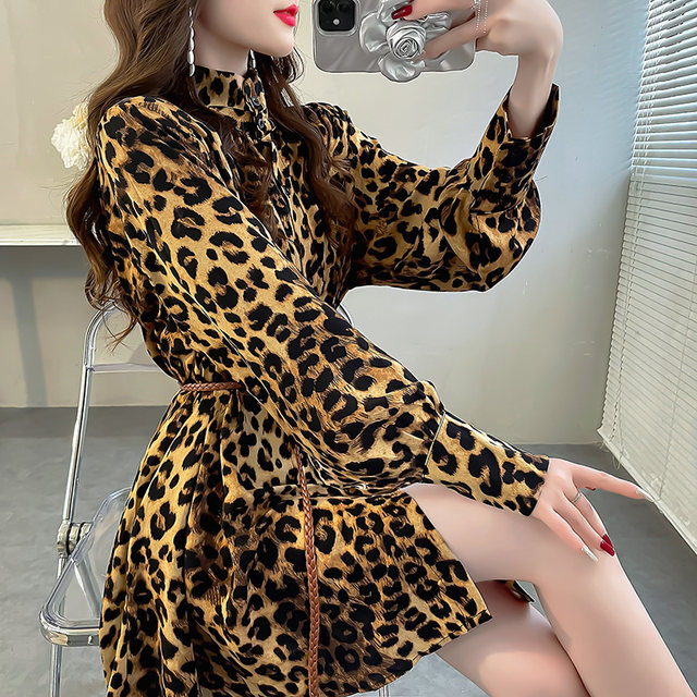Loose long sleeve leopard print stand collar fashion shirt
