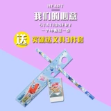 Невинный, моя маленькая домашняя игрушечная черепаха Мать и черепаха, детка Водолей, играет вода, будет плавать девочки