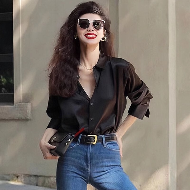 2026 Early Autumn New Black Shirt with a High-End, Fashionable and Stylish Satin Design for Petite Women, High Quality