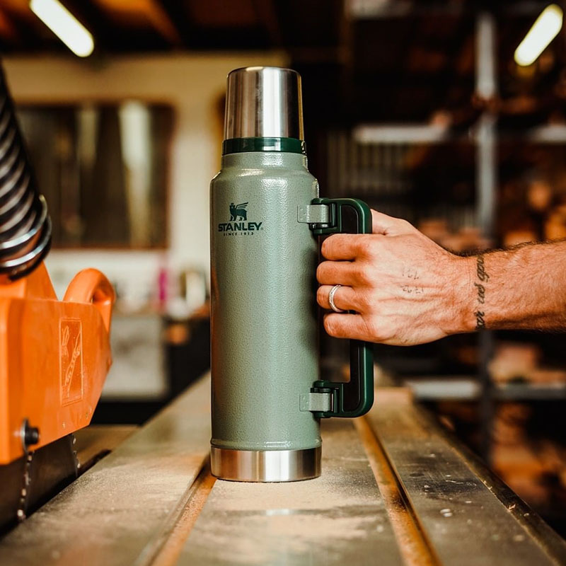 American Stanley STANLEY outdoor large-capacity with handle stainless steel long-lasting cold insulation cup kettle