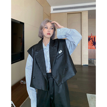 He Yimo 2021 autumn new womens port style suit womens autumn ancient chic vest jacket shorts two-piece set