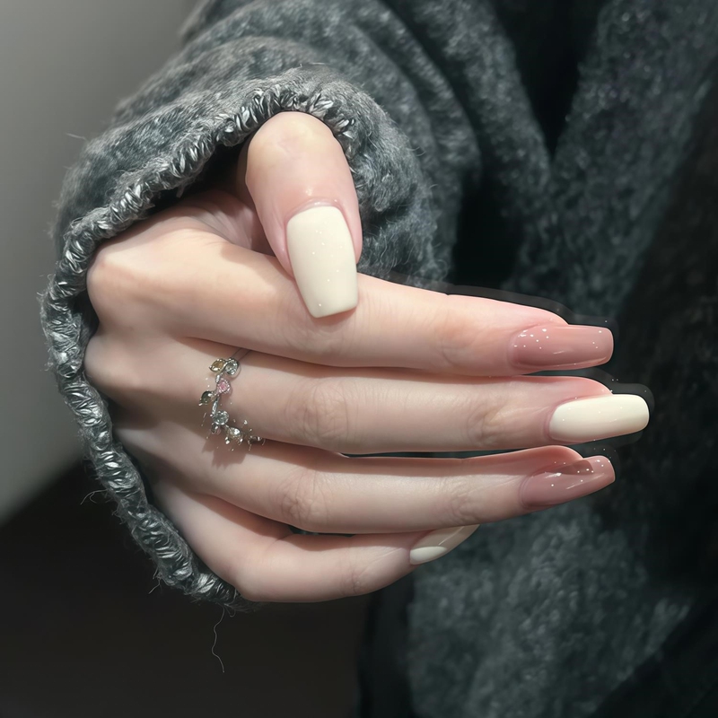 Spring and Summer Cream Oatmeal Color-Changing Handmade Wearable Nails, Whitening and High-End Short Nail Art Patches, Finished Fake Nails