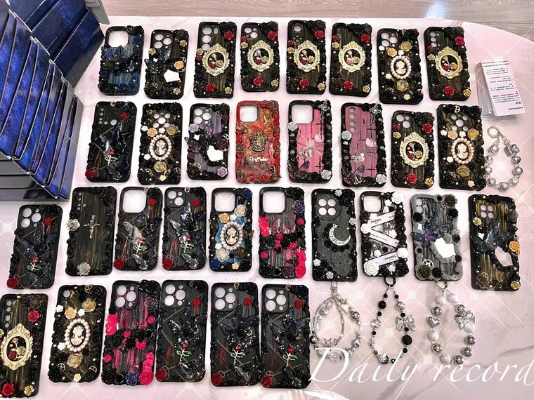 Dark Gothic Butterfly & Roses Vintage Phone Case