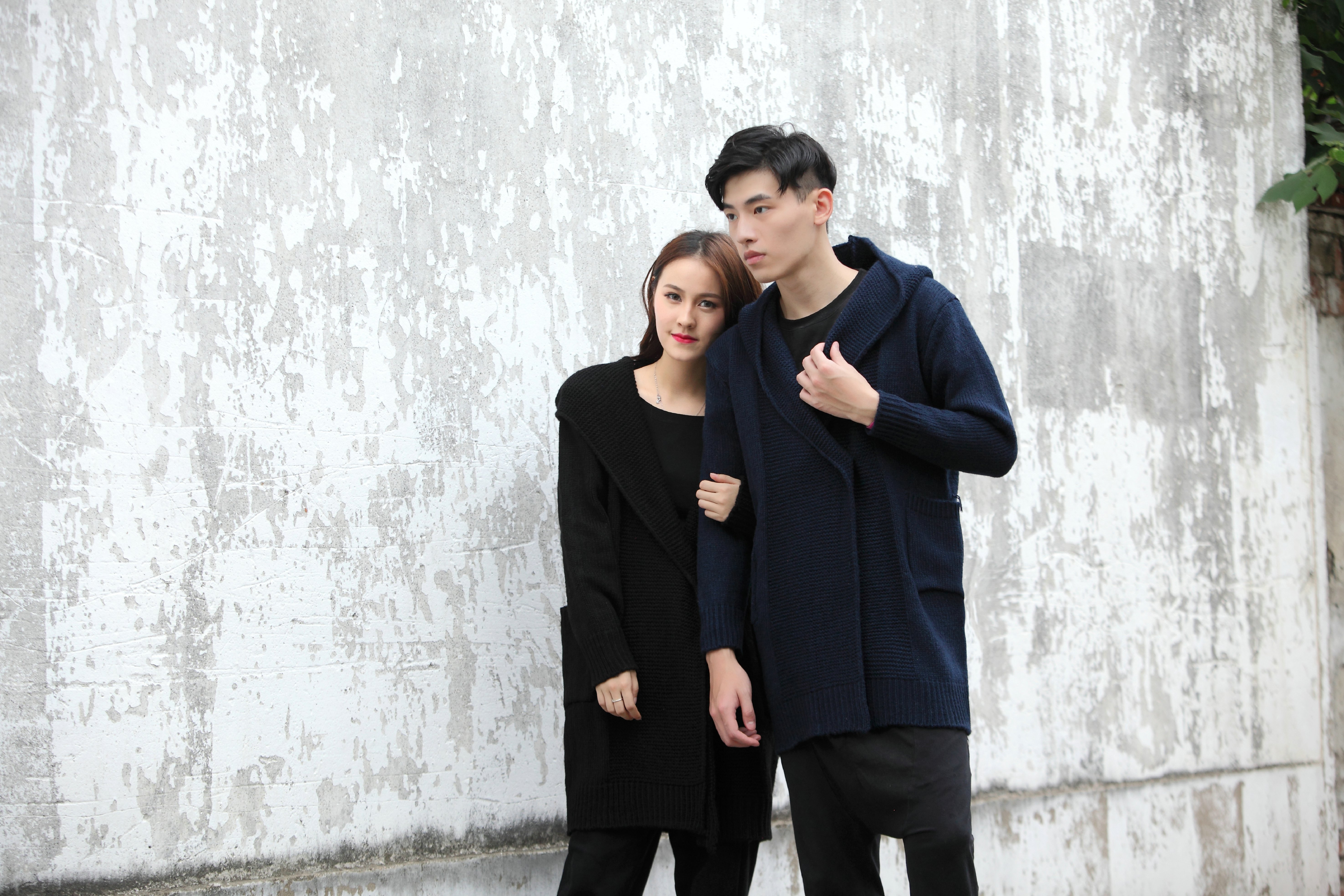 Mùa thu và mùa đông mô hình nam giới và phụ nữ màu rắn dài trùm đầu cardigan áo len coat dày trùm đầu lỏng áo len những người yêu thích