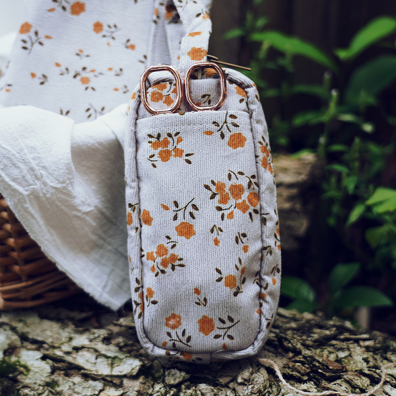 Find the card Little Broken Flowers Art Pen Bag Method Little Fresher Bag students with portable Canvas Stationery Bag Cashier Bag