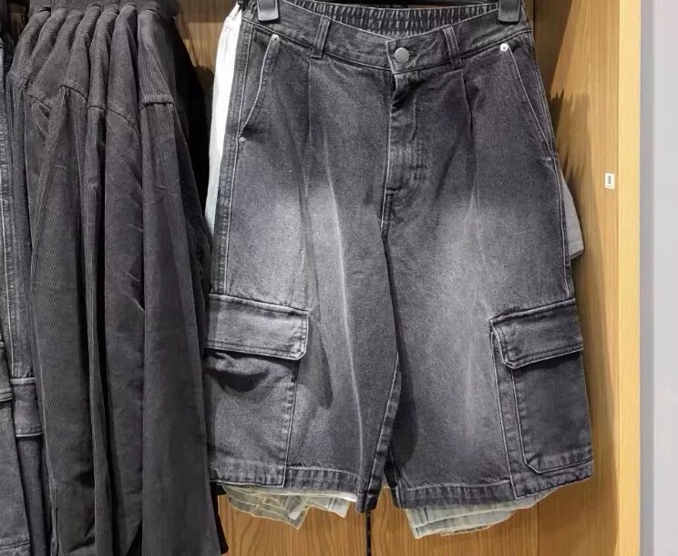 Authentic Store Product 1326560 New Spring Casual Shorts Authentic Store Product 1326560 New Spring Casual Shorts