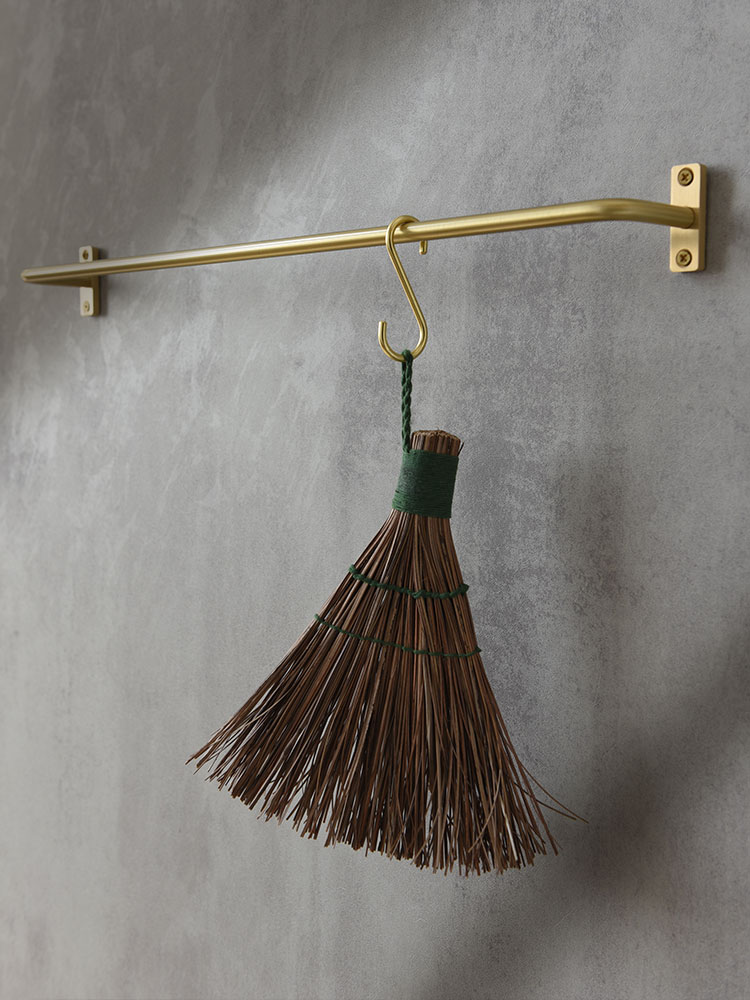 Chongming brass towel rack Towel bar single rod perforated all copper bathroom hardware pendant Powder room towel rack Minimalist