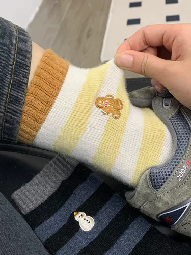 Эта пара пряничного мужчины Wool WA милая!Это Рождество ~ Это приходит, чтобы надеть атмосферу ~ Супер теплый