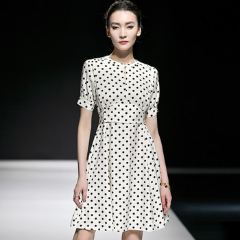 2025 ຮູບແບບລະດູຮ້ອນໃຫມ່ commuting loose waist belted polka dot french tea break dress lantern sleeves wide swing women's dress