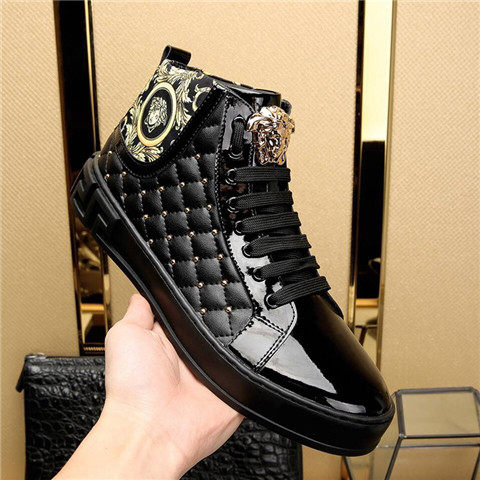 European station 2021 Spring and Autumn New leather strap with high - tube shoes men riveting European and American big - brand fashion and leisure Gao Bang shoes