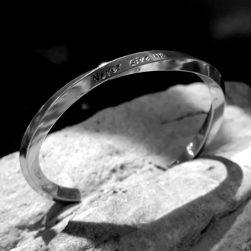 New Fitness Inspirational Twisted Titanium Steel Jewelry Möbius Strip Bracelet Men's Trendy Sports Open Bracelet Jewelry New Fitness Inspirational Twisted Titanium Steel Jewelry Möbius Strip Bracelet Men's Trendy Sports Open Bracelet Jewelry