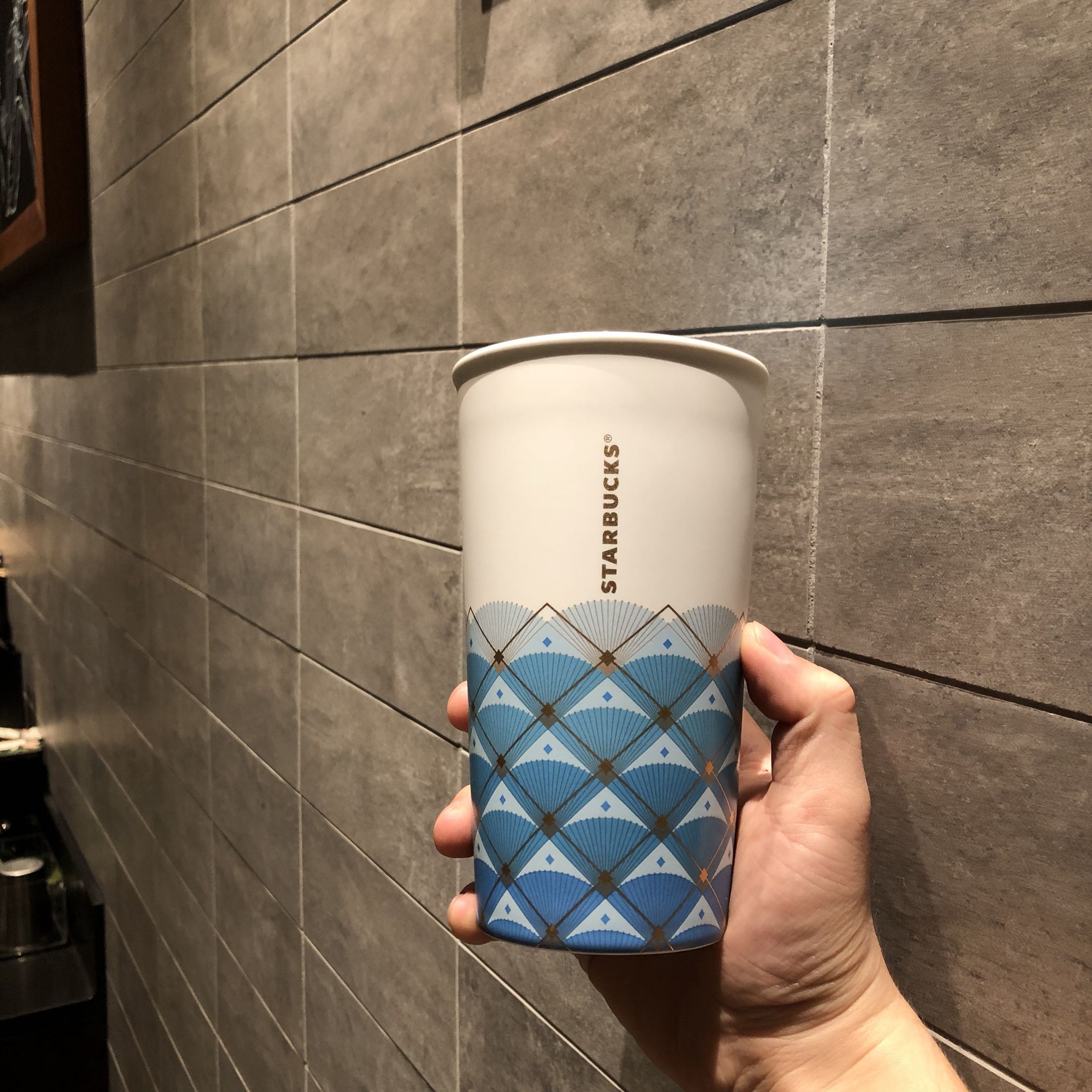 Starbucks 2019 limited-new product mug 355ml Gradual Scallop DOUBLE CERAMIC COFFEE CUP MARK CUP