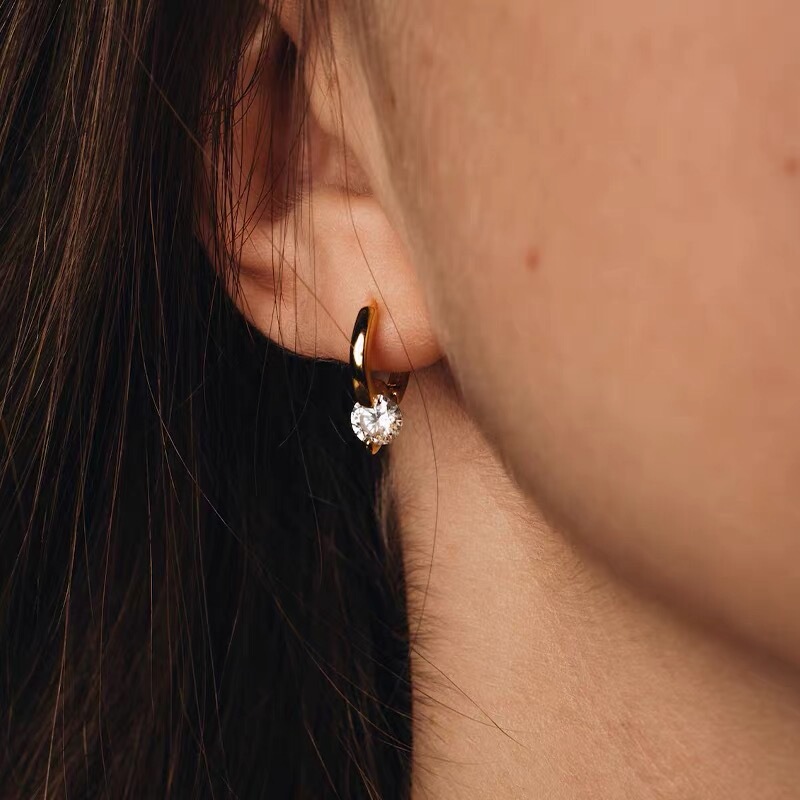 Roll Look 9K Sparkling Zirconia Earrings with Delicate and Versatile Gold Clasps, Japanese-Style Ear Accessories 4.28
