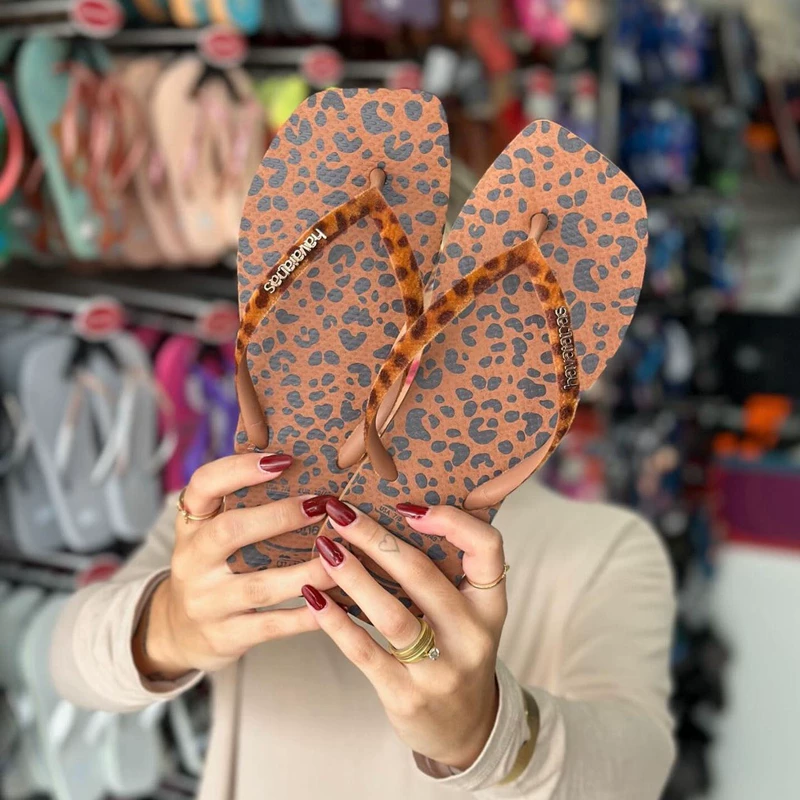 Шлепанцы Havaianas, пляжные тапочки, лебедь