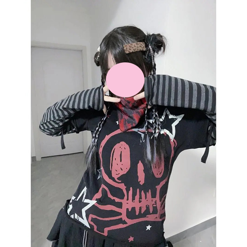 Japanese Harajuku Gothic Punk Printed Long-Sleeve Fake Two-Piece Niche Design T-Shirt Rock Slimming Hot Girl Top Japanese Harajuku Gothic Punk Printed Long-Sleeve Fake Two-Piece Niche Design T-Shirt Rock Slimming Hot Girl Top