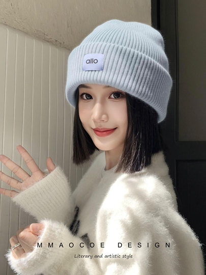 Winter Knitted Hat for Women, Simple and Soft, Warm and Ear-Protecting, Makes the Face Look Smaller, Cold-Proof, Unisex