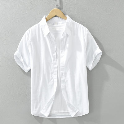 A fresh, artistic and casual cotton and linen short-sleeved shirt for men, a new summer collection. Solid color, versatile and slightly loose linen shirt