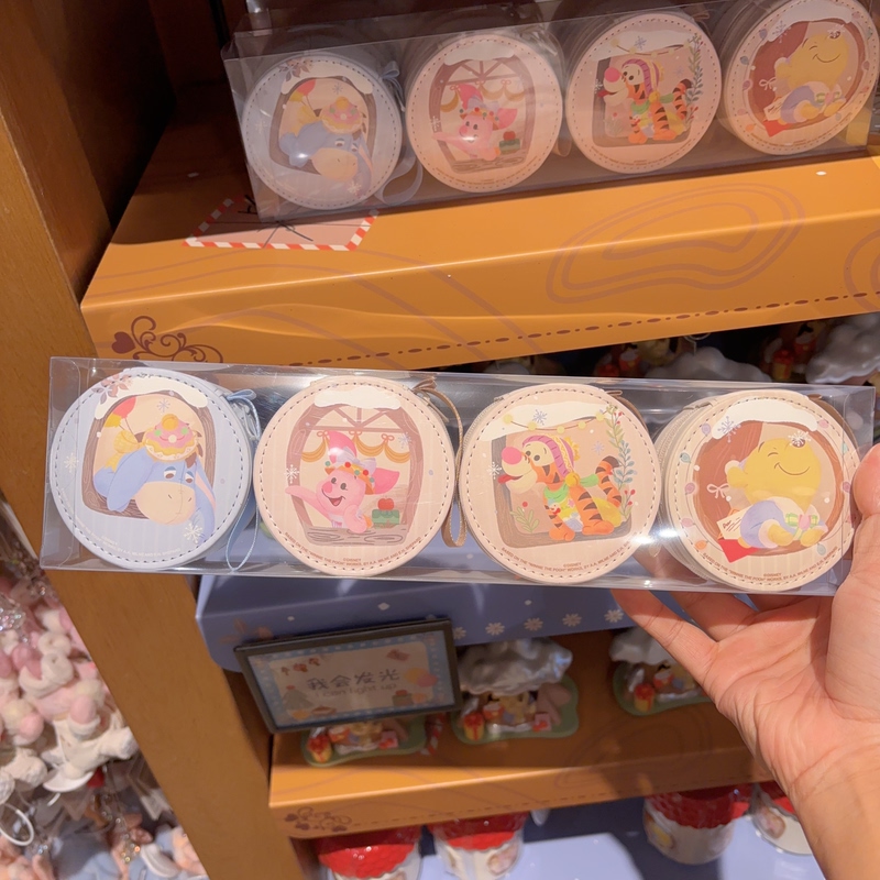 Shanghai Disney Domestic Agent Winnie the Pooh Cute Mini Coin Purse for Winter Shanghai Disney Domestic Agent Winnie the Pooh Cute Mini Coin Purse for Winter