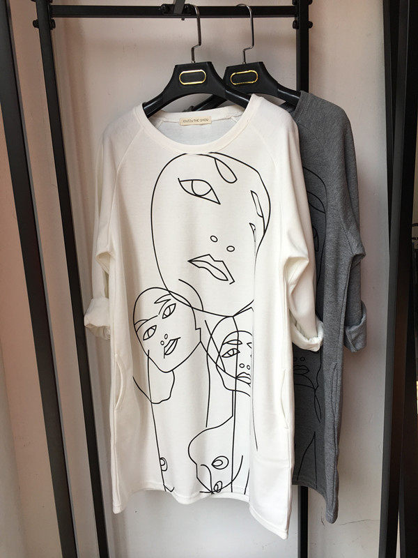 European and American style Western style beauty head print raglan sleeves loose and thin mid-length version thickened T-shirt sweater dress shirt tide