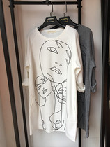 European and American Fan Yangqi Gas Beauty Head Stamp Shoulder Sleeves Loose slim medium long Thickened T-shirt Cardiovert Dress