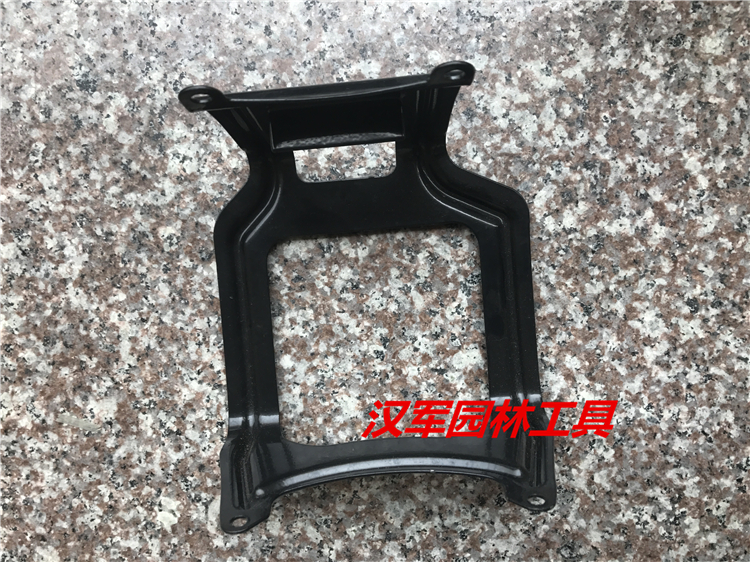 Two-stroke lawn mower shrub mower mower harvester 40-5 44-5 430 520 accessories Oil pot bracket